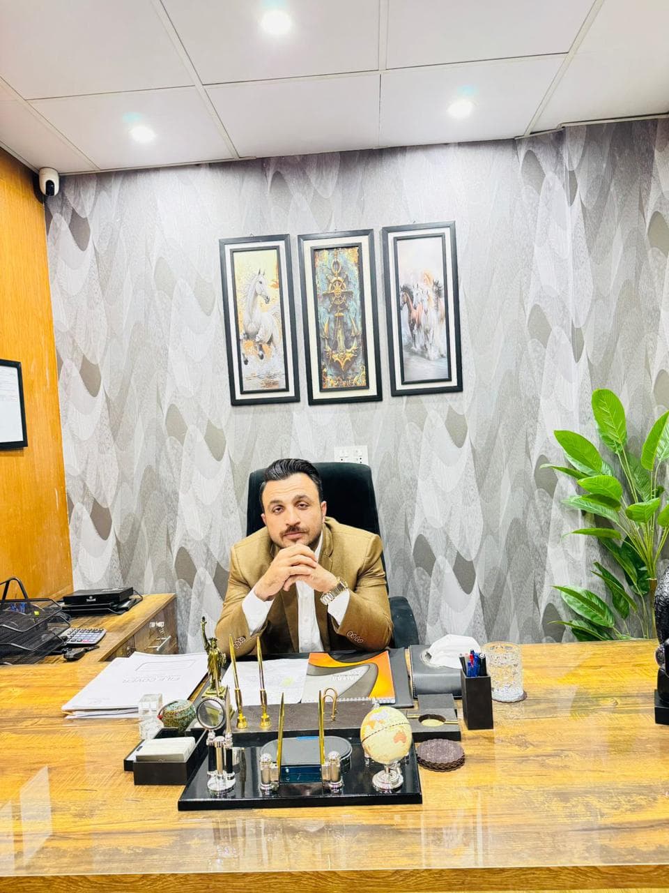 HAKIM KHAN
